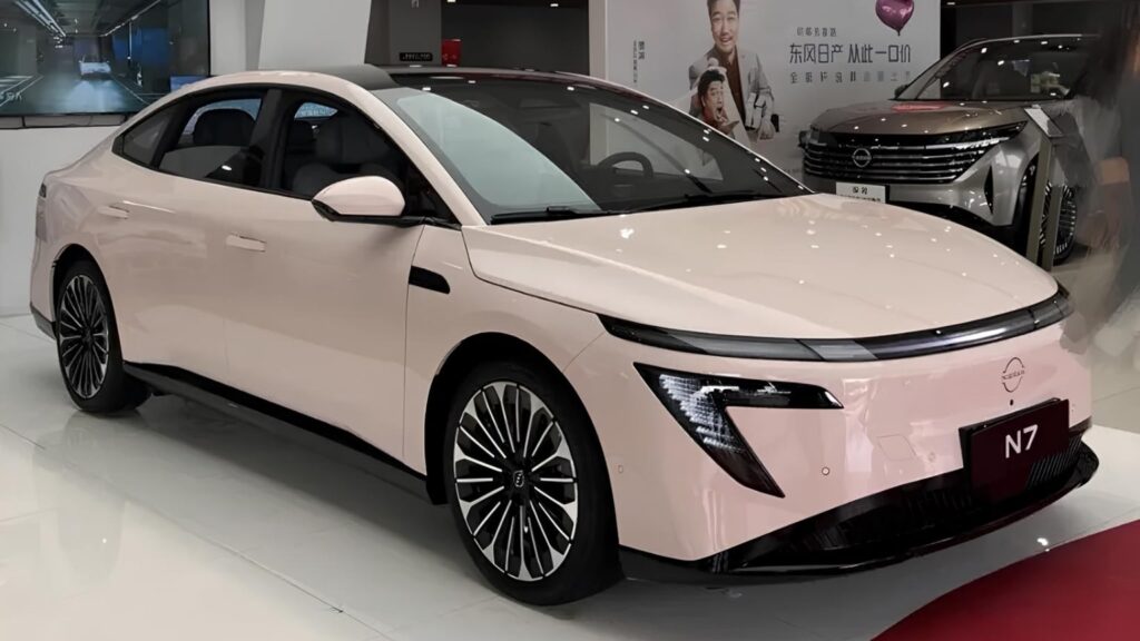 Nissan N7 625 MAX Beige
