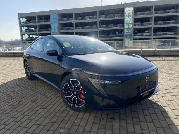 Nissan N7 625 MAX Black