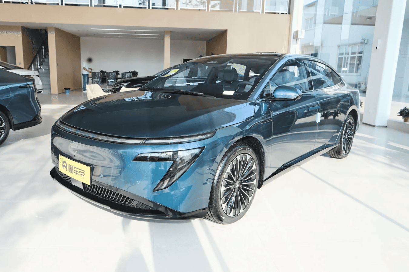 Nissan N7 625 MAX Green