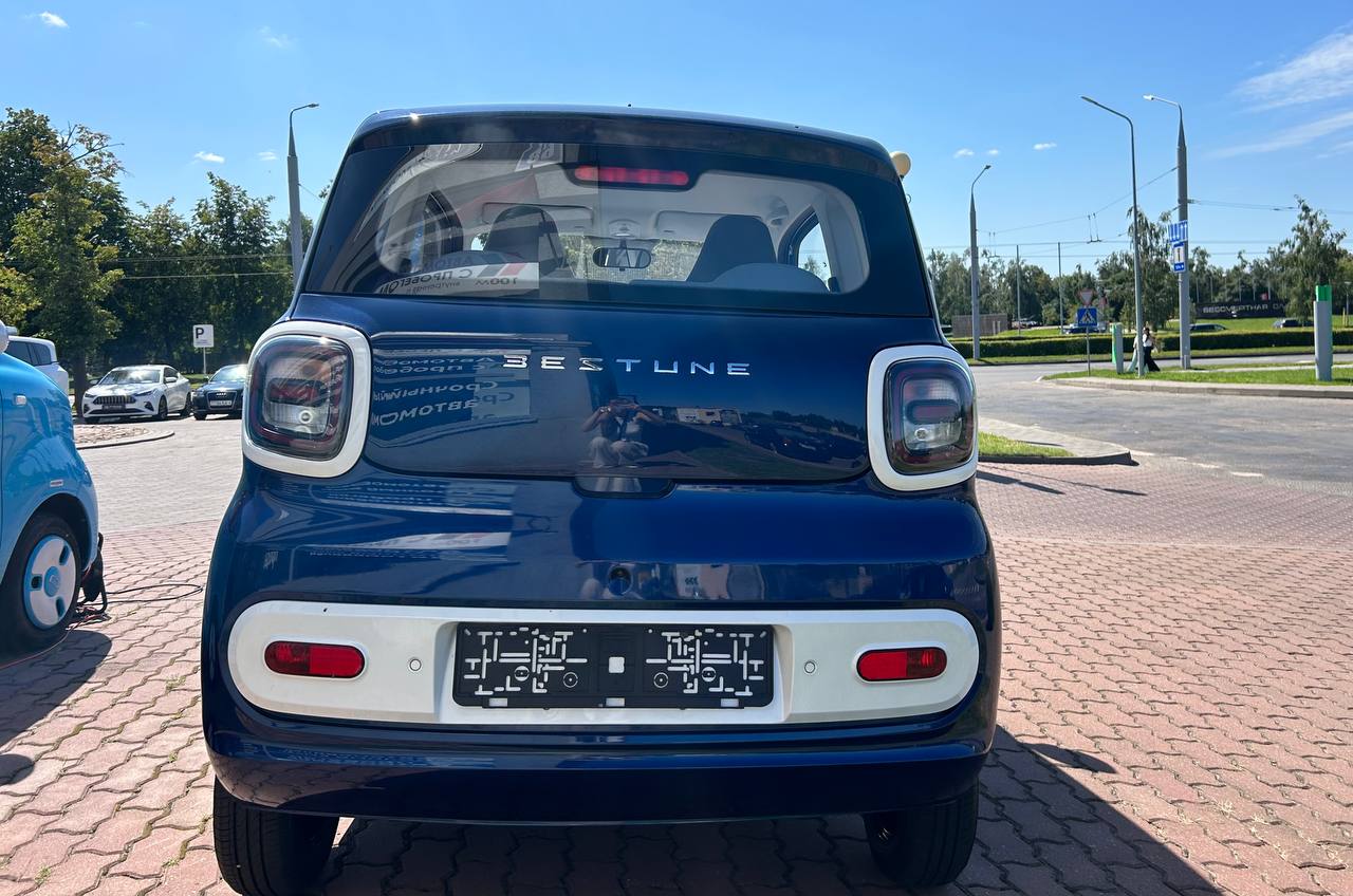 Bestune Xiaoma 222 dark blue
