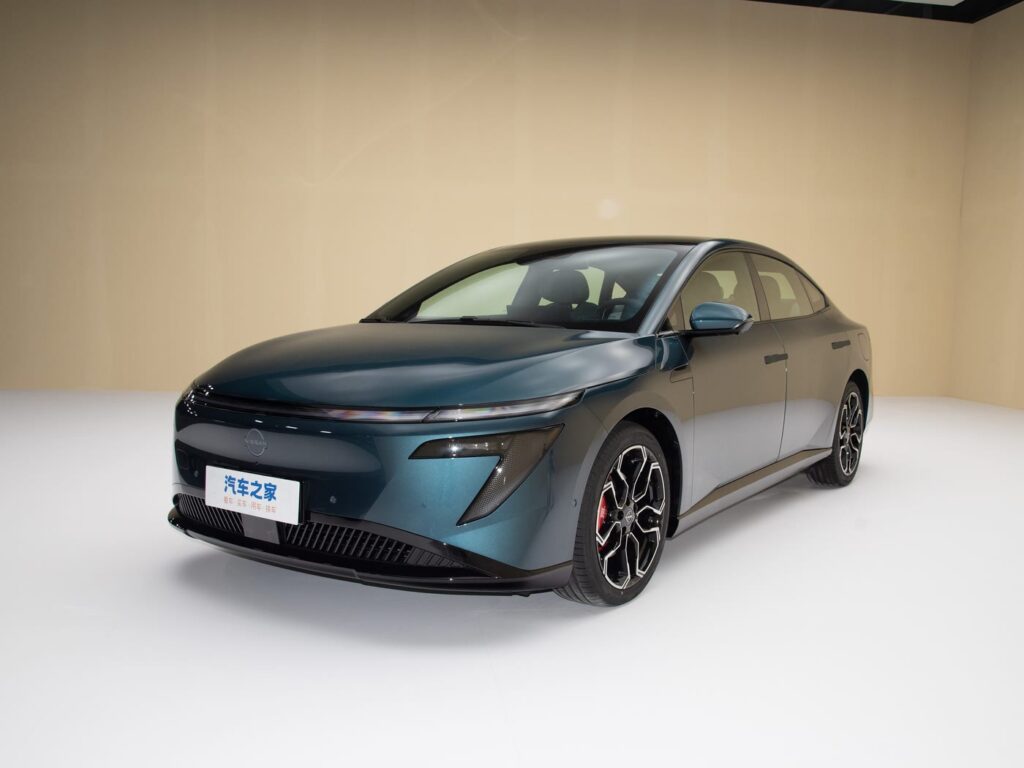 Nissan N7 625 PRO