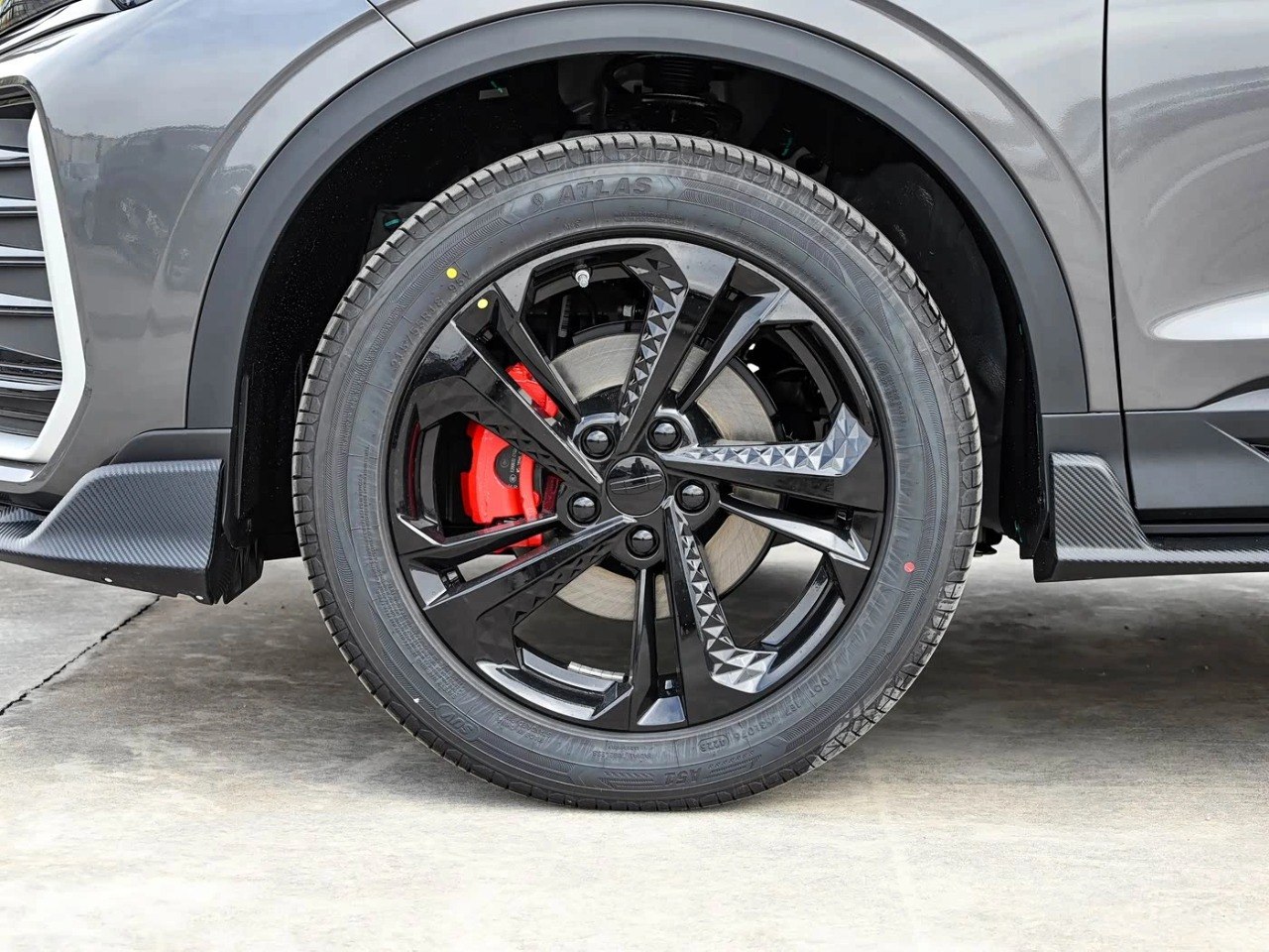 Geely Binyue L  Battle Edition