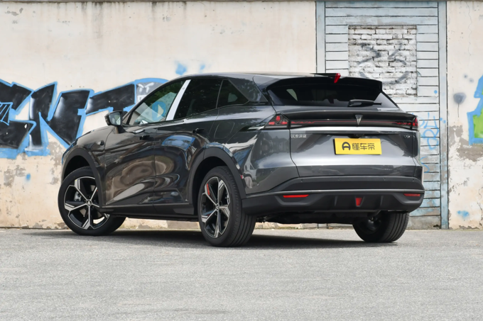 Deepal S07 68.82 kWh (272 л.с.) 550 Max Grey